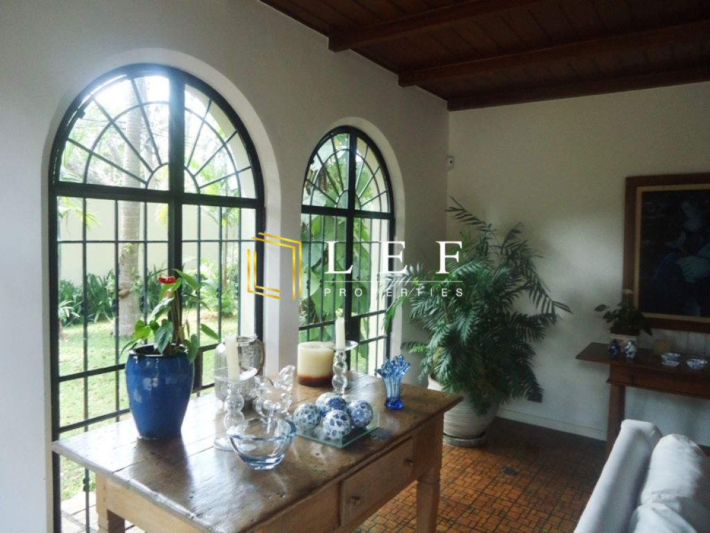 Lef Properties