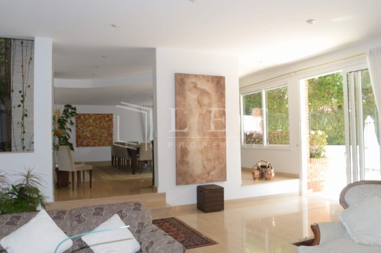 Lef Properties