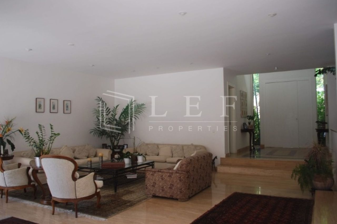 Lef Properties
