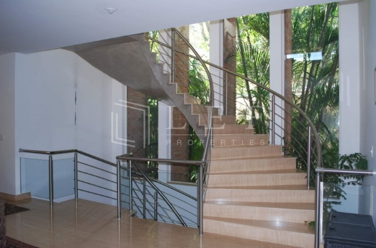 Lef Properties