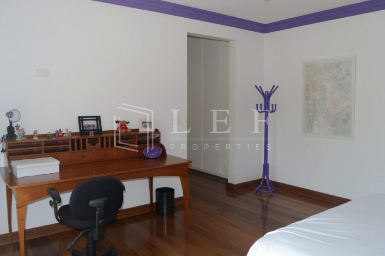 Lef Properties