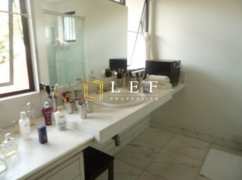 Lef Properties