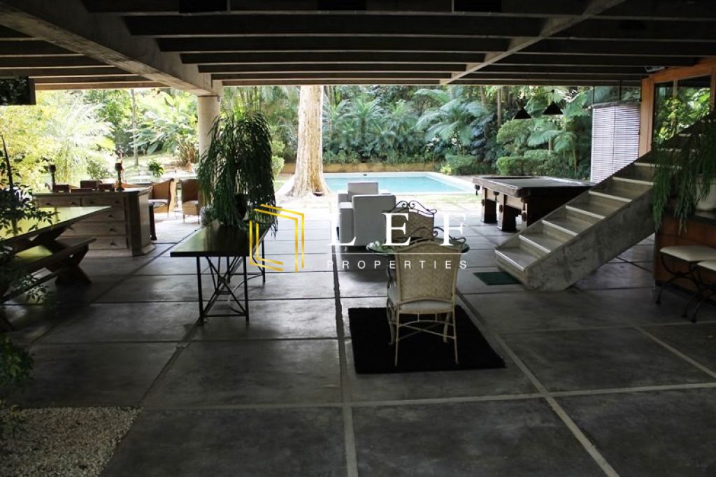 Lef Properties