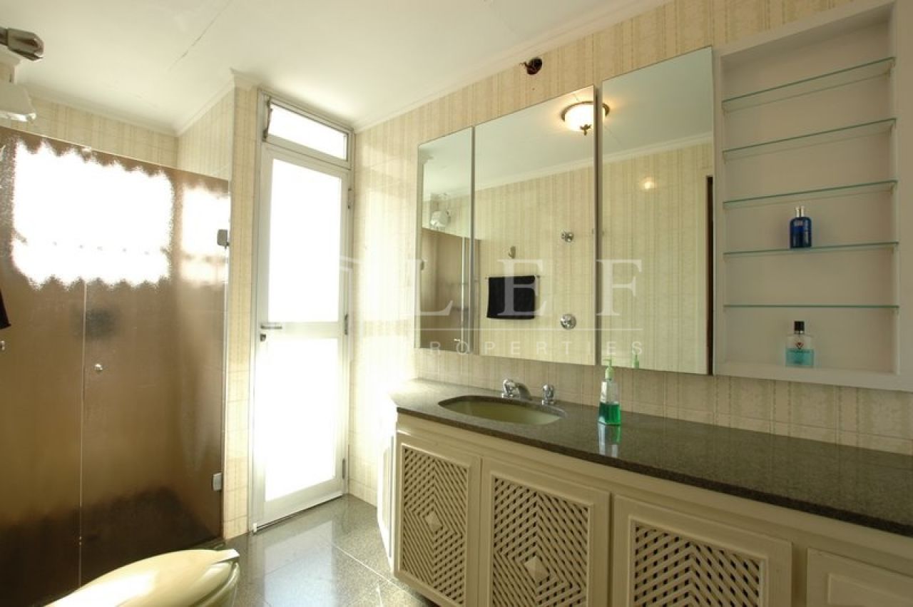 Lef Properties