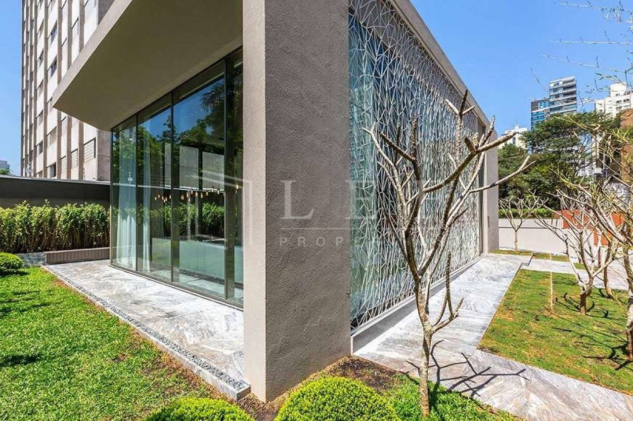 Lef Properties