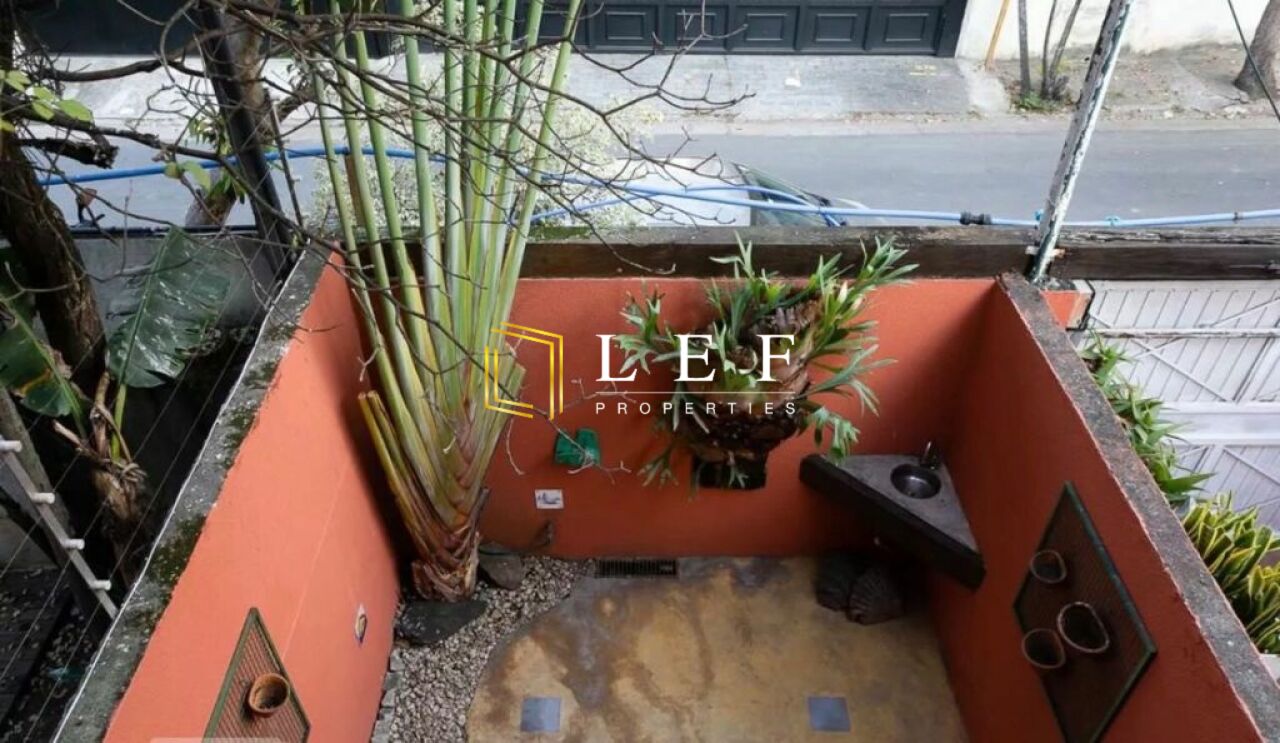 Lef Properties