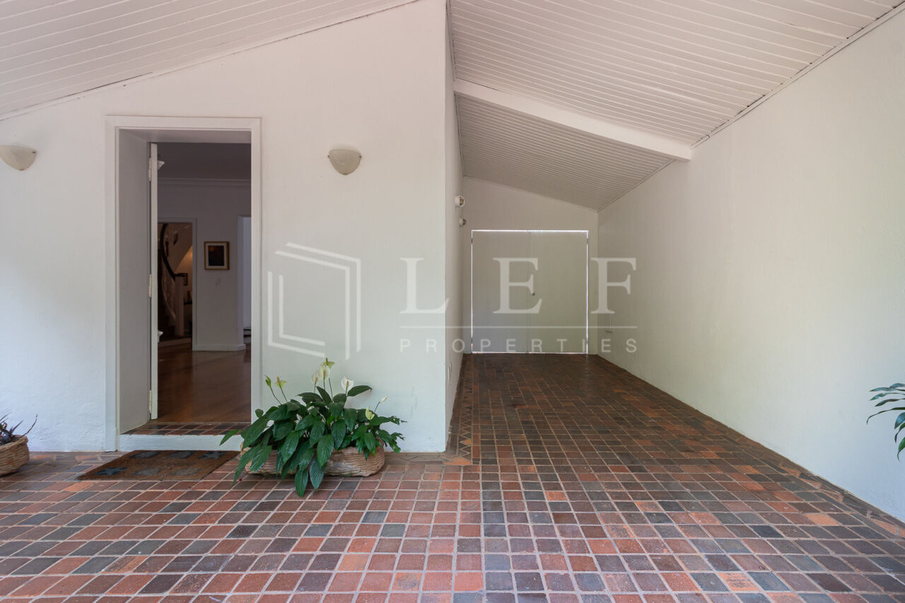 Lef Properties