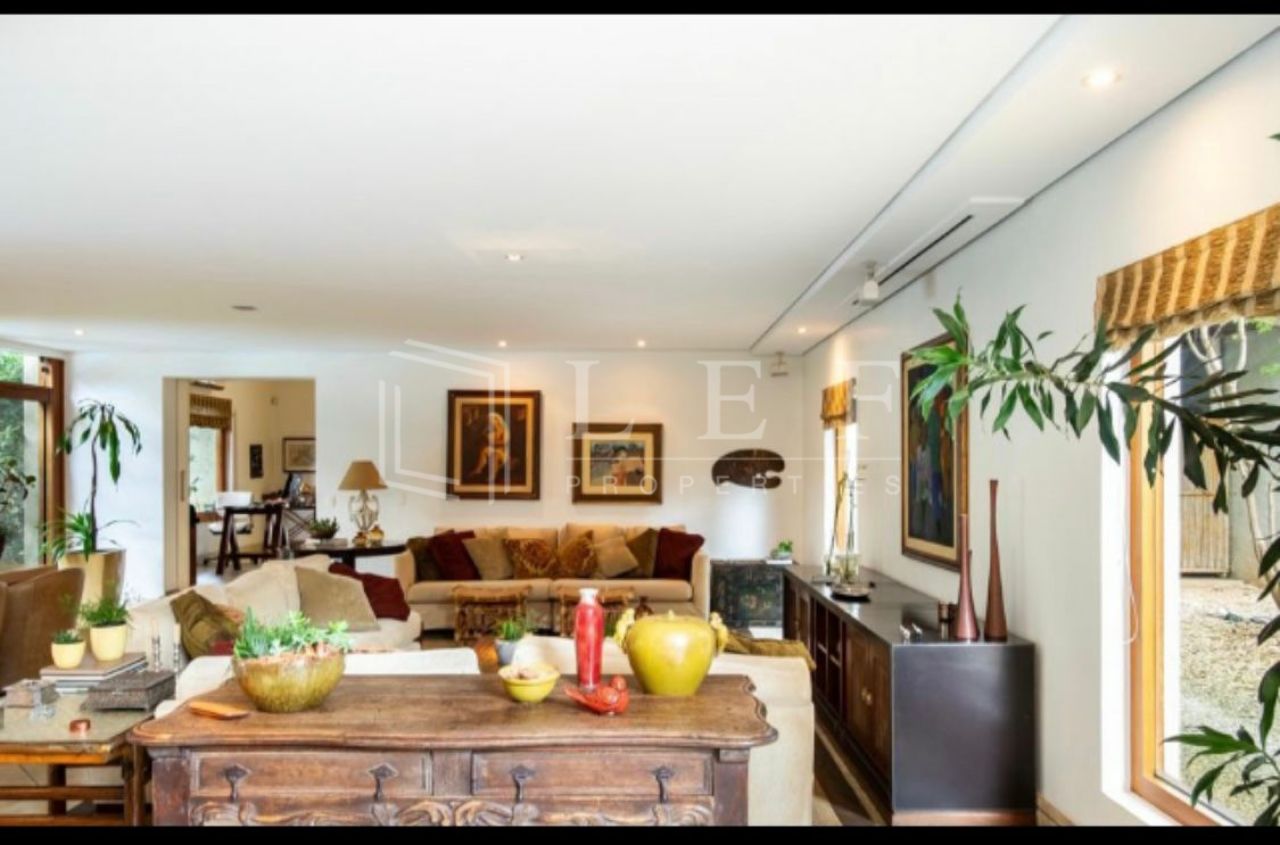 Lef Properties