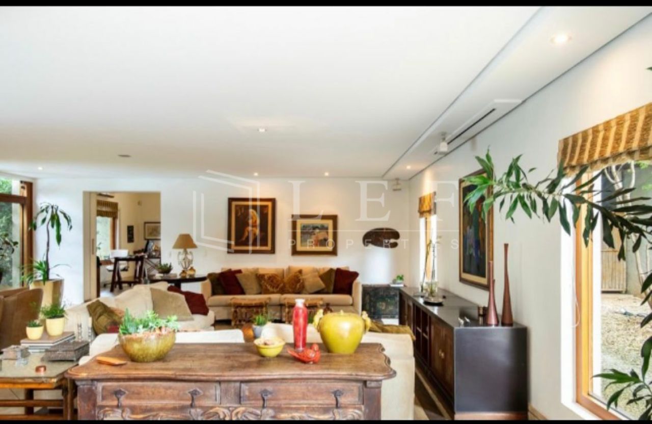 Lef Properties