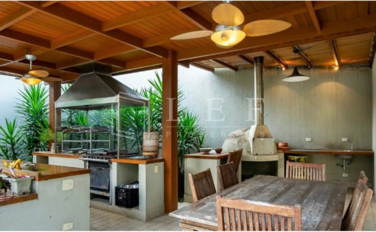 Lef Properties