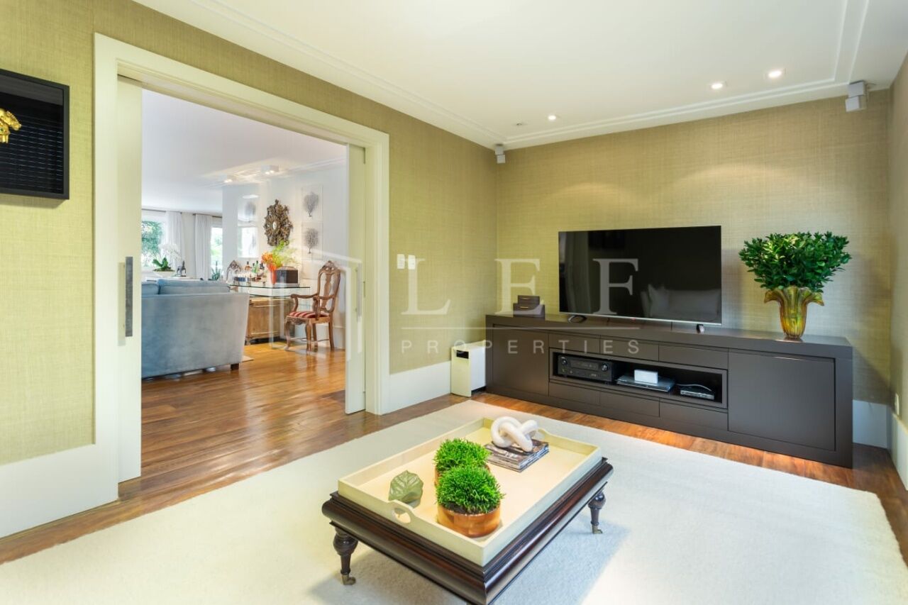 Lef Properties