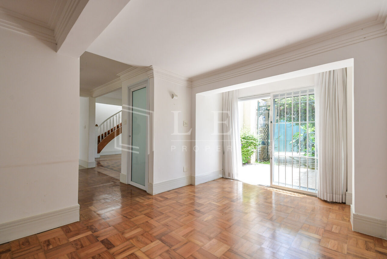 Lef Properties