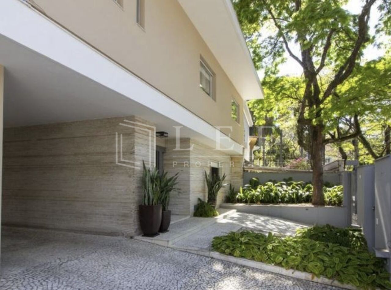 Lef Properties
