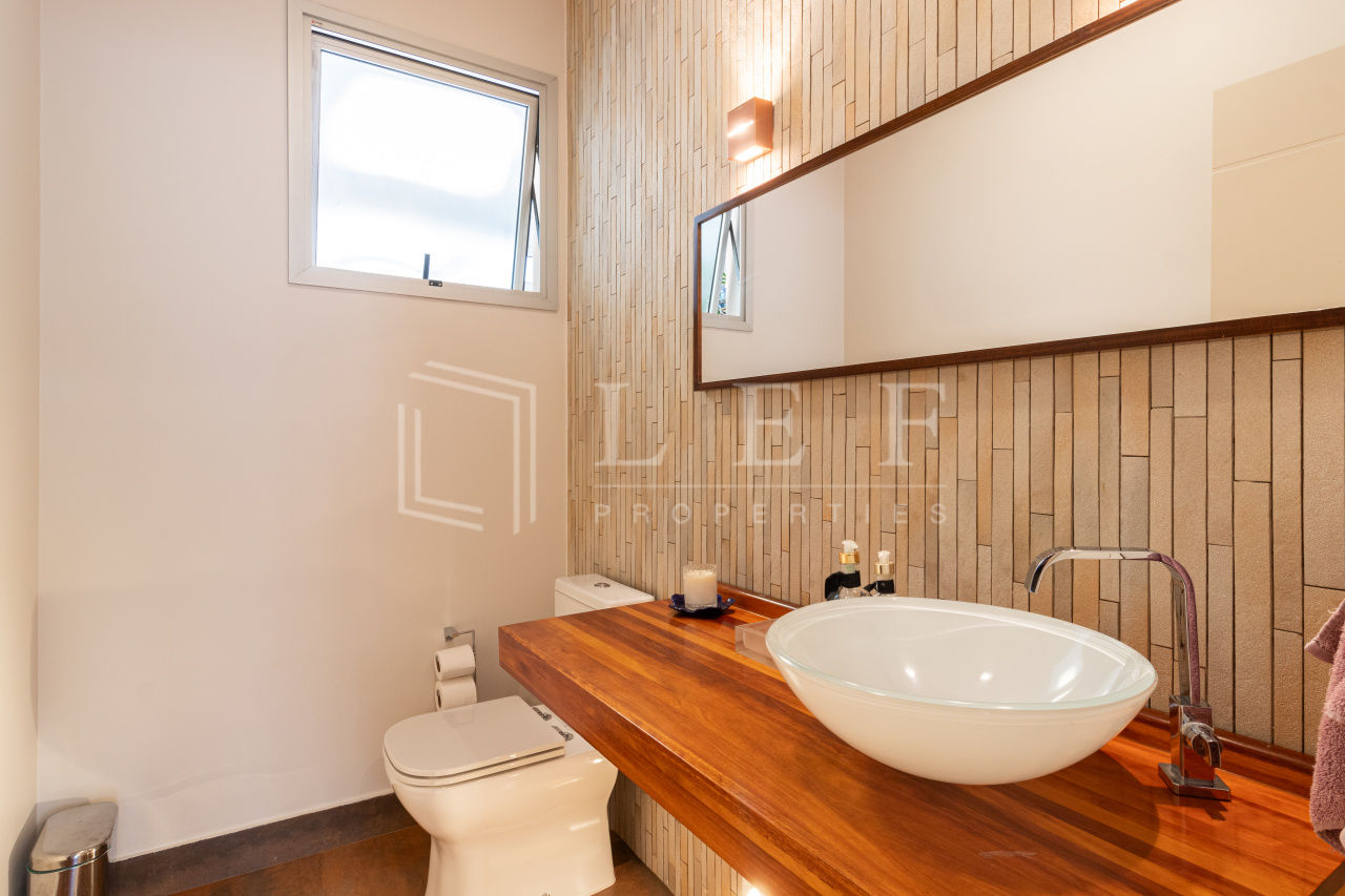 Lef Properties