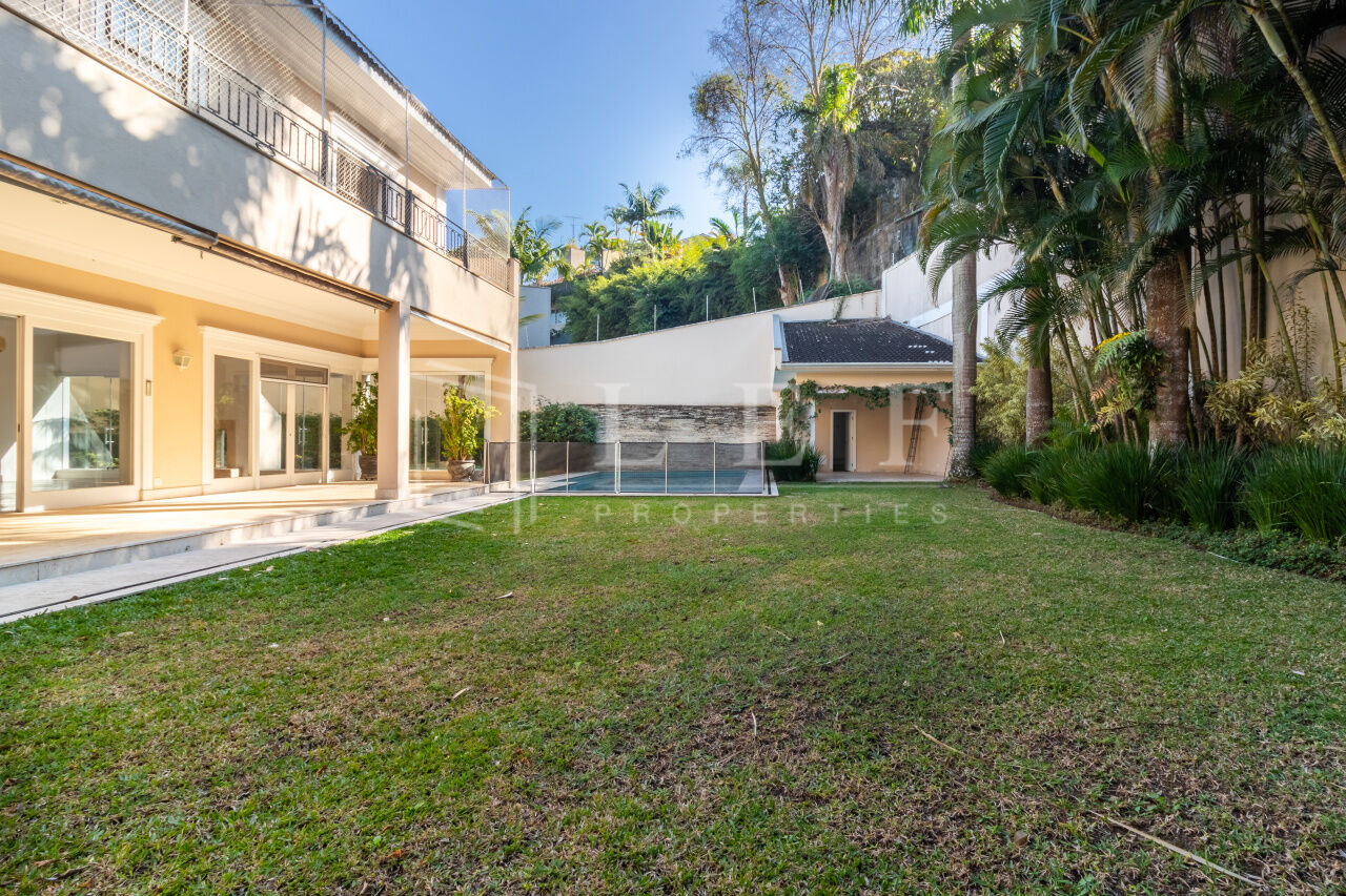 Lef Properties