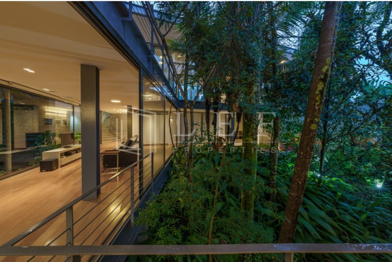 Lef Properties