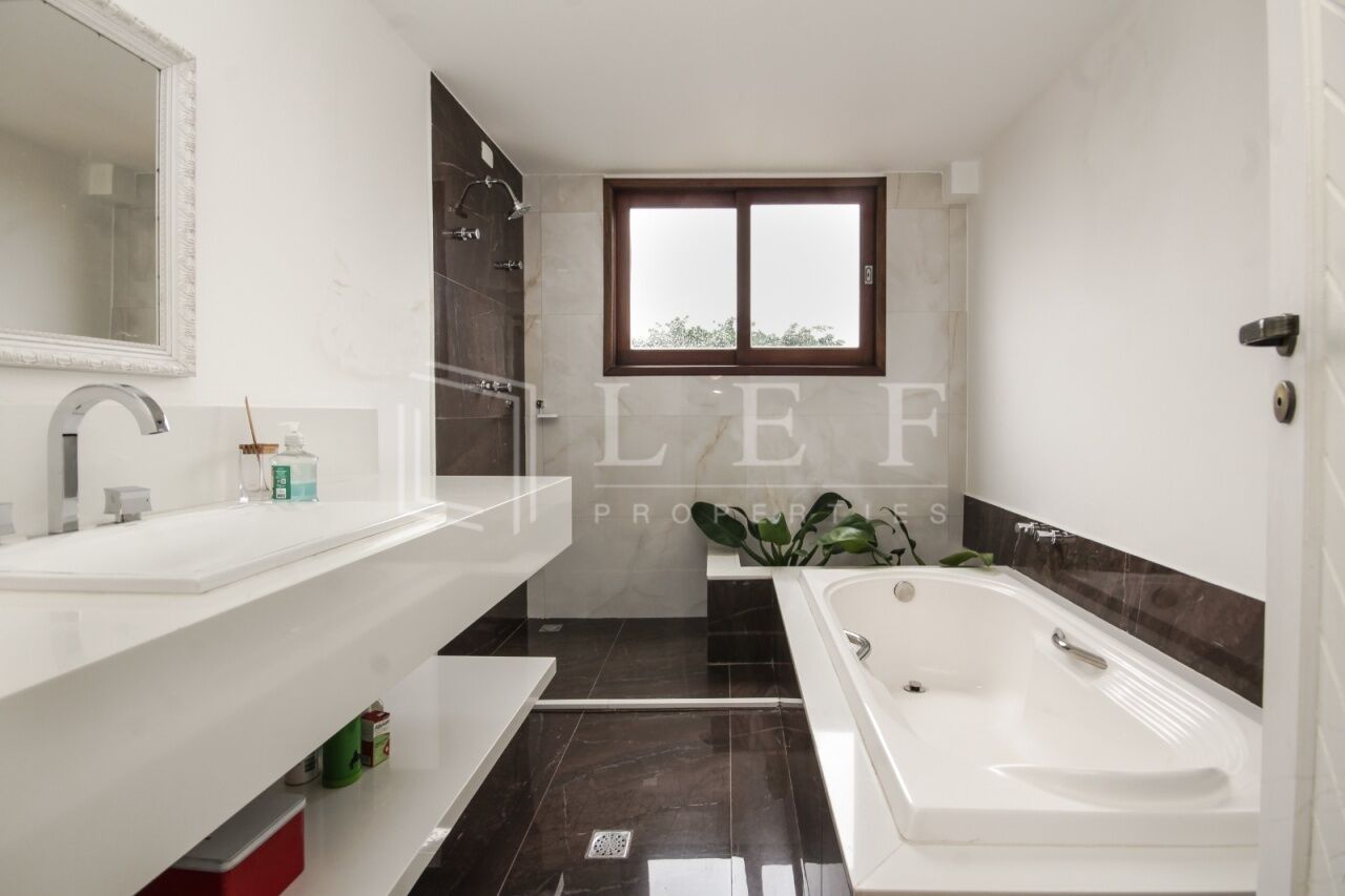 Lef Properties