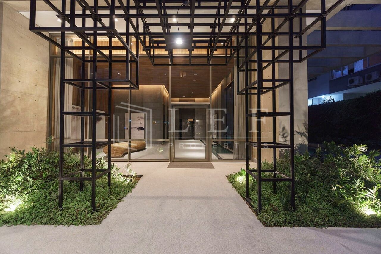 Lef Properties