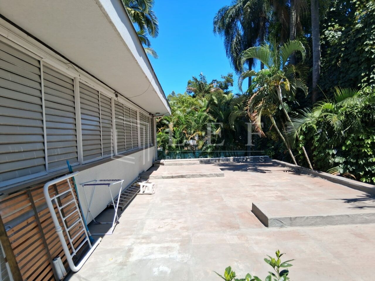 Lef Properties