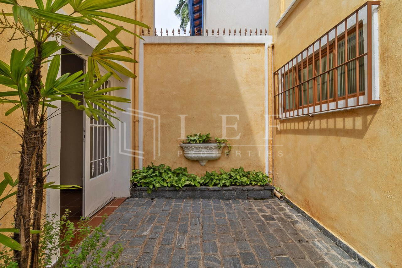 Lef Properties