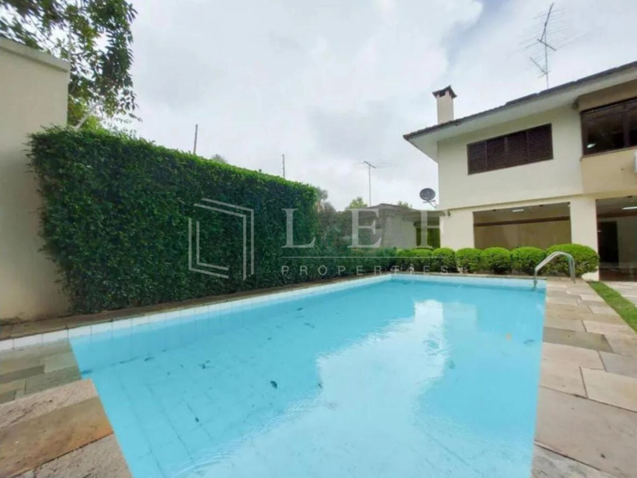 Lef Properties