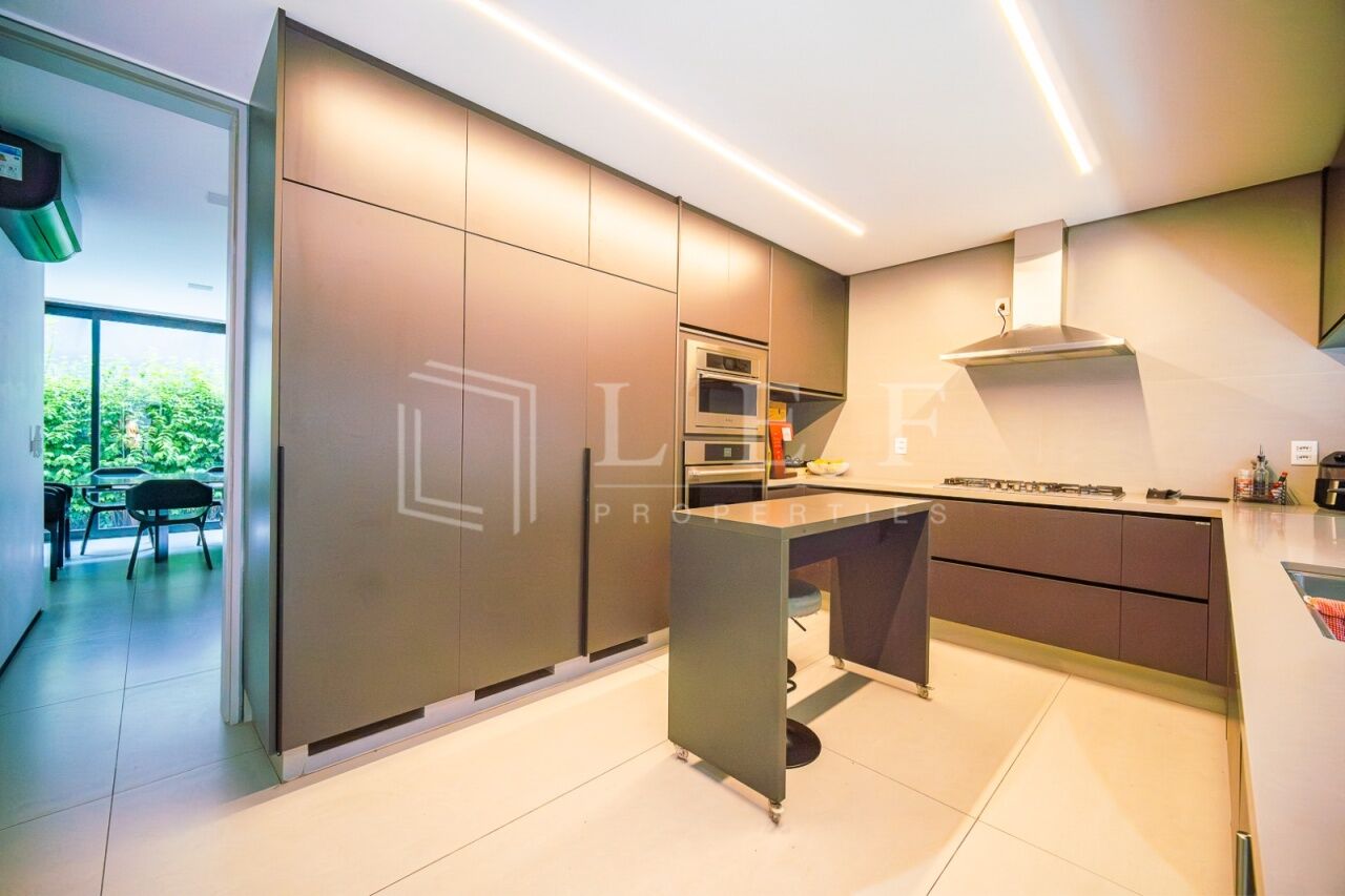 Lef Properties