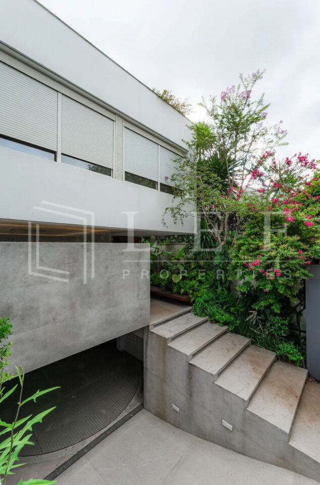 Lef Properties