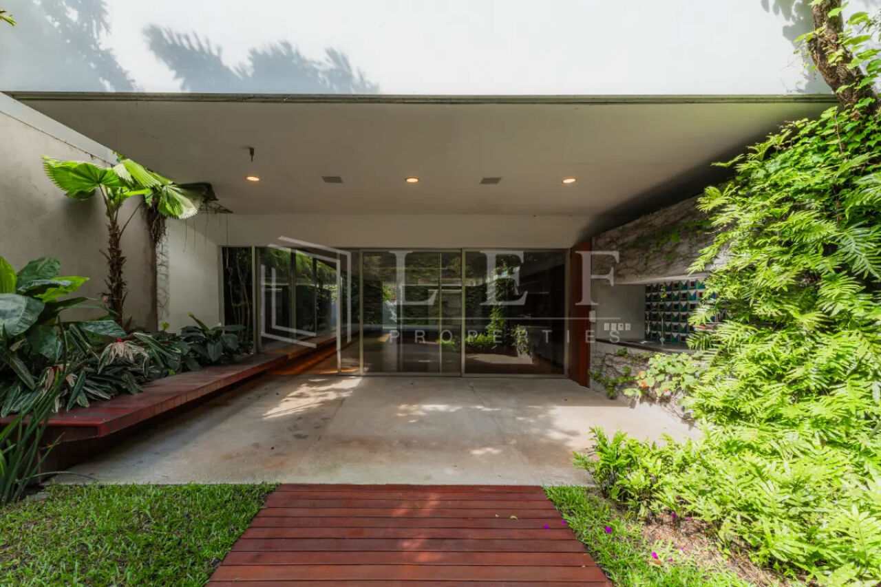 Lef Properties