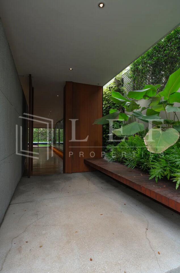 Lef Properties