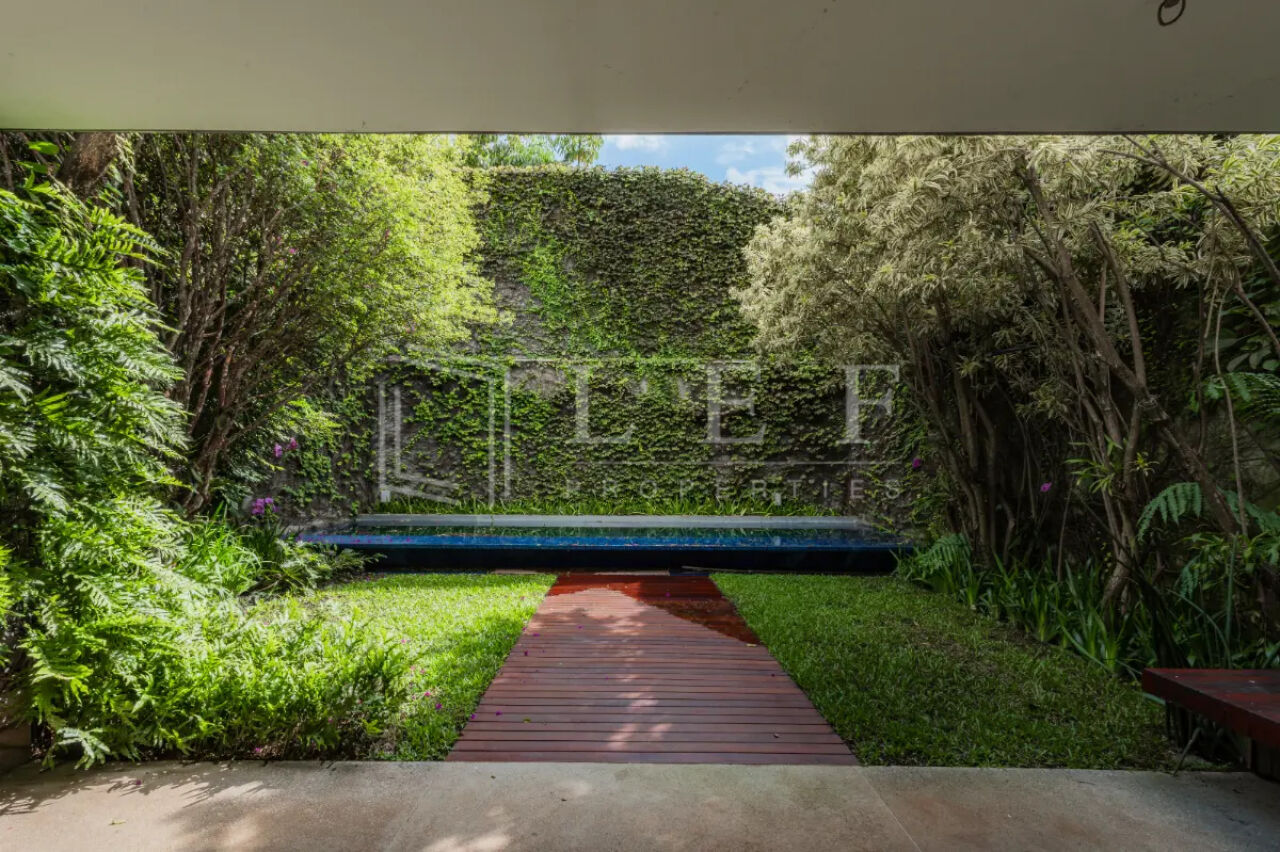 Lef Properties