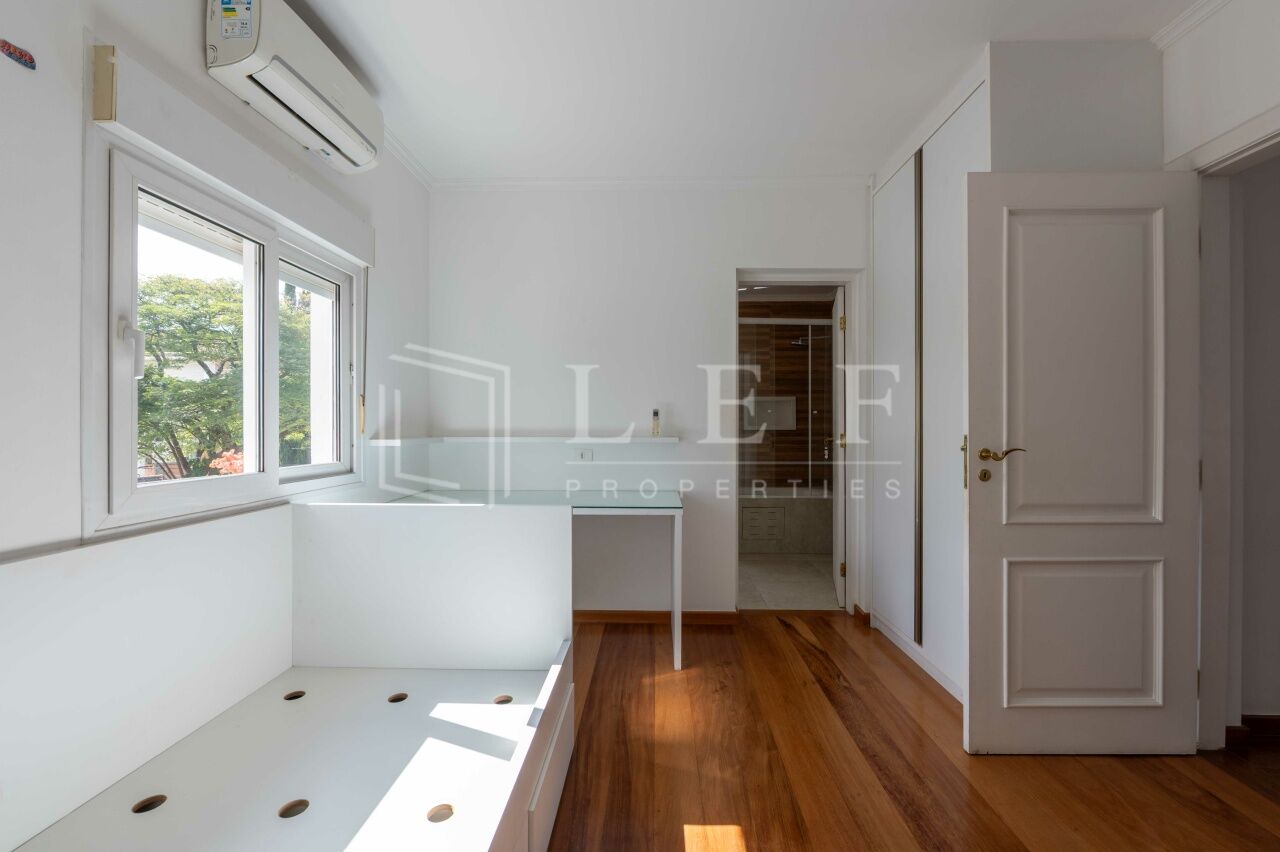 Lef Properties