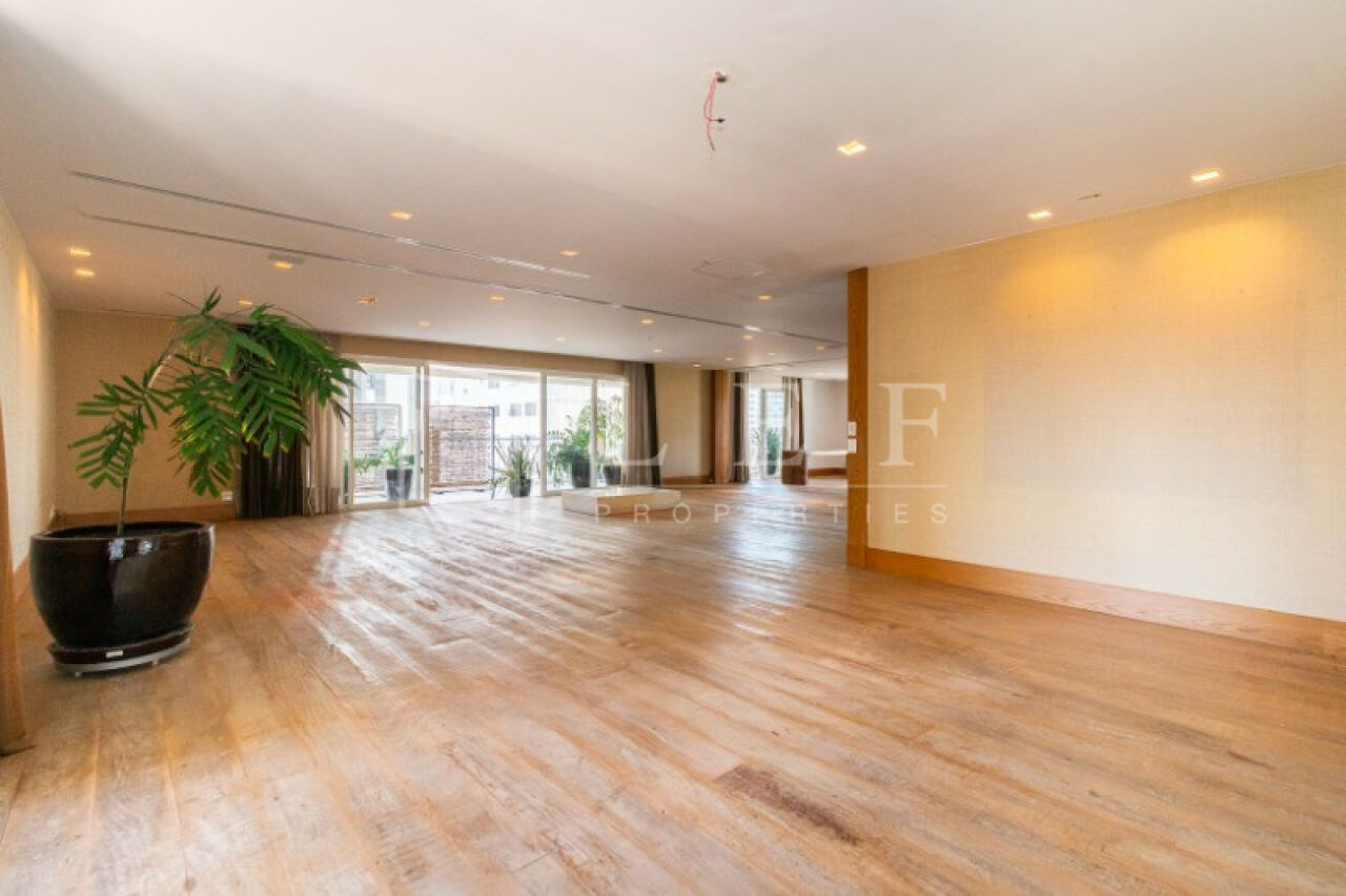Lef Properties