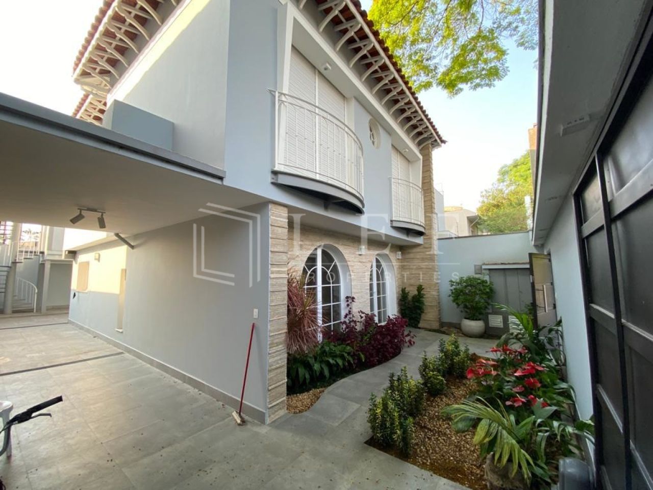 Lef Properties