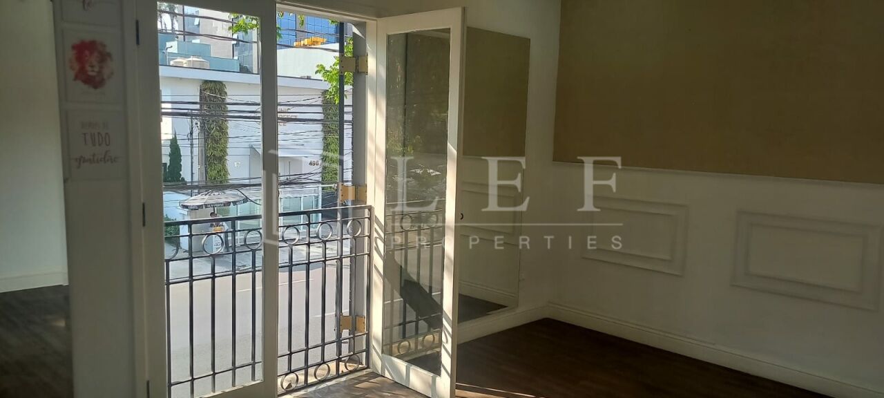 Lef Properties