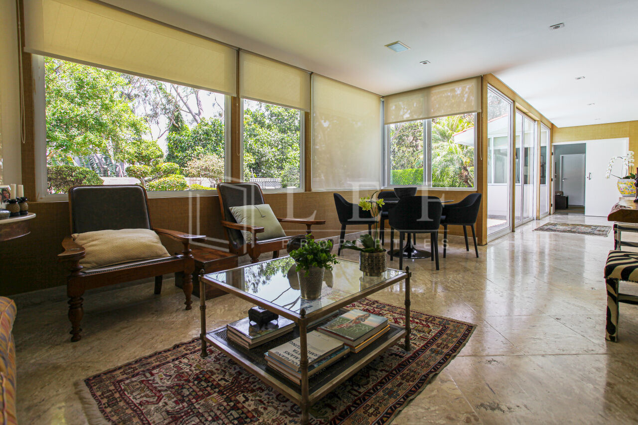 Lef Properties