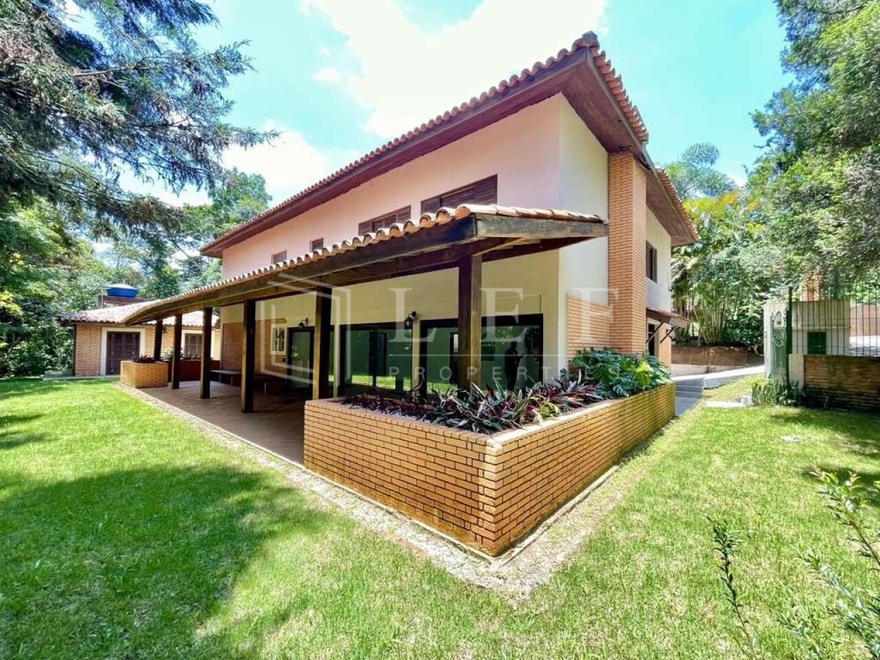 Lef Properties