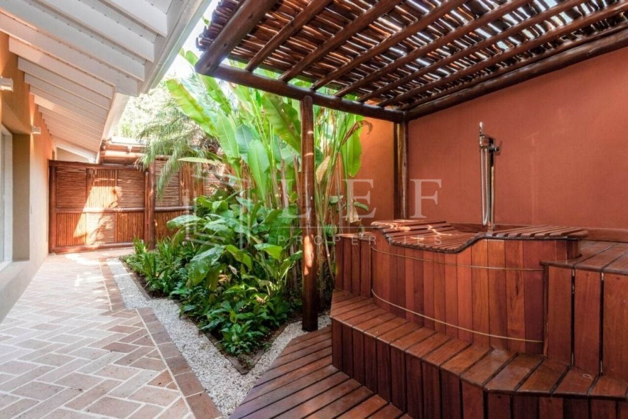 Lef Properties
