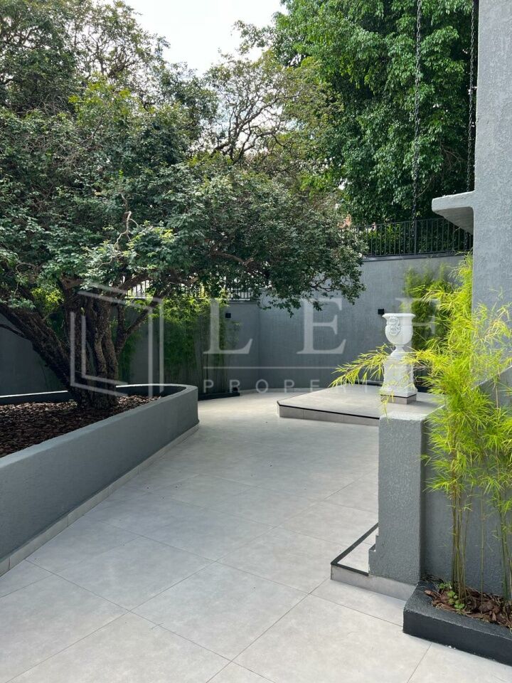 Lef Properties
