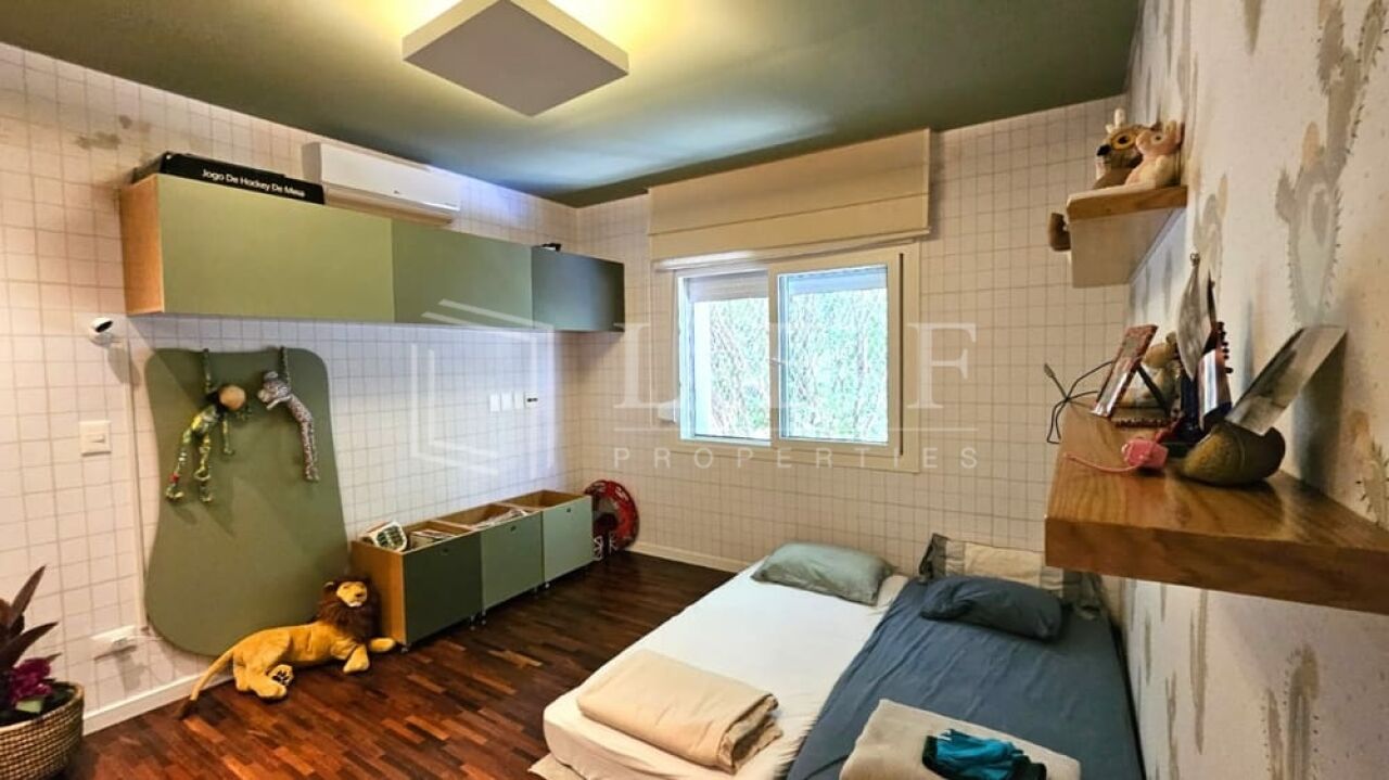Lef Properties