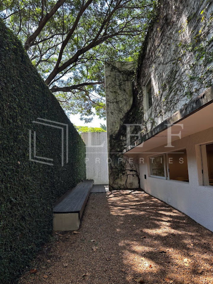 Lef Properties