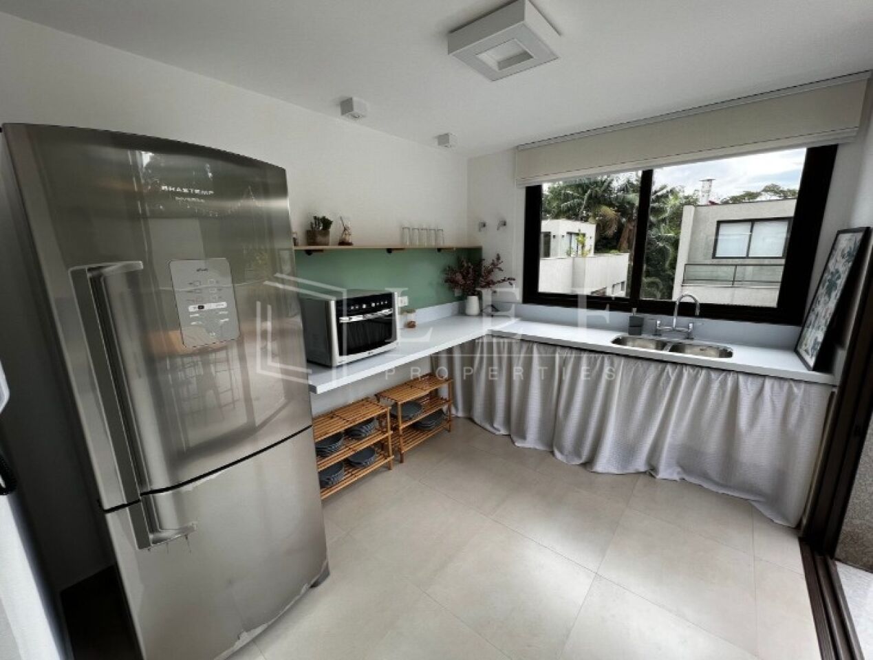 Lef Properties
