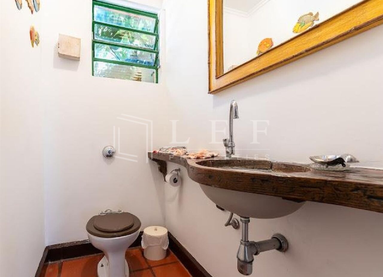 Lef Properties