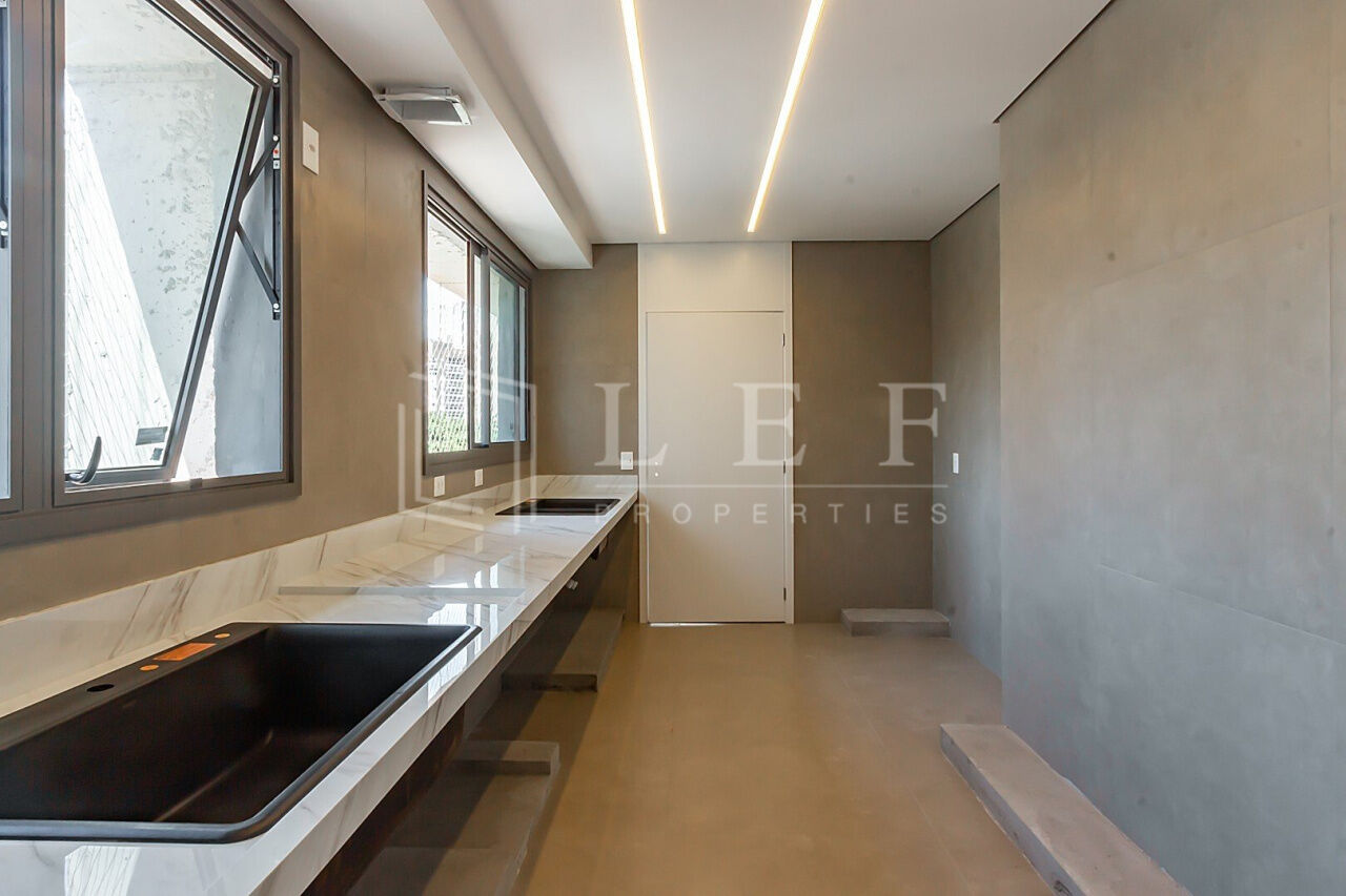 Lef Properties