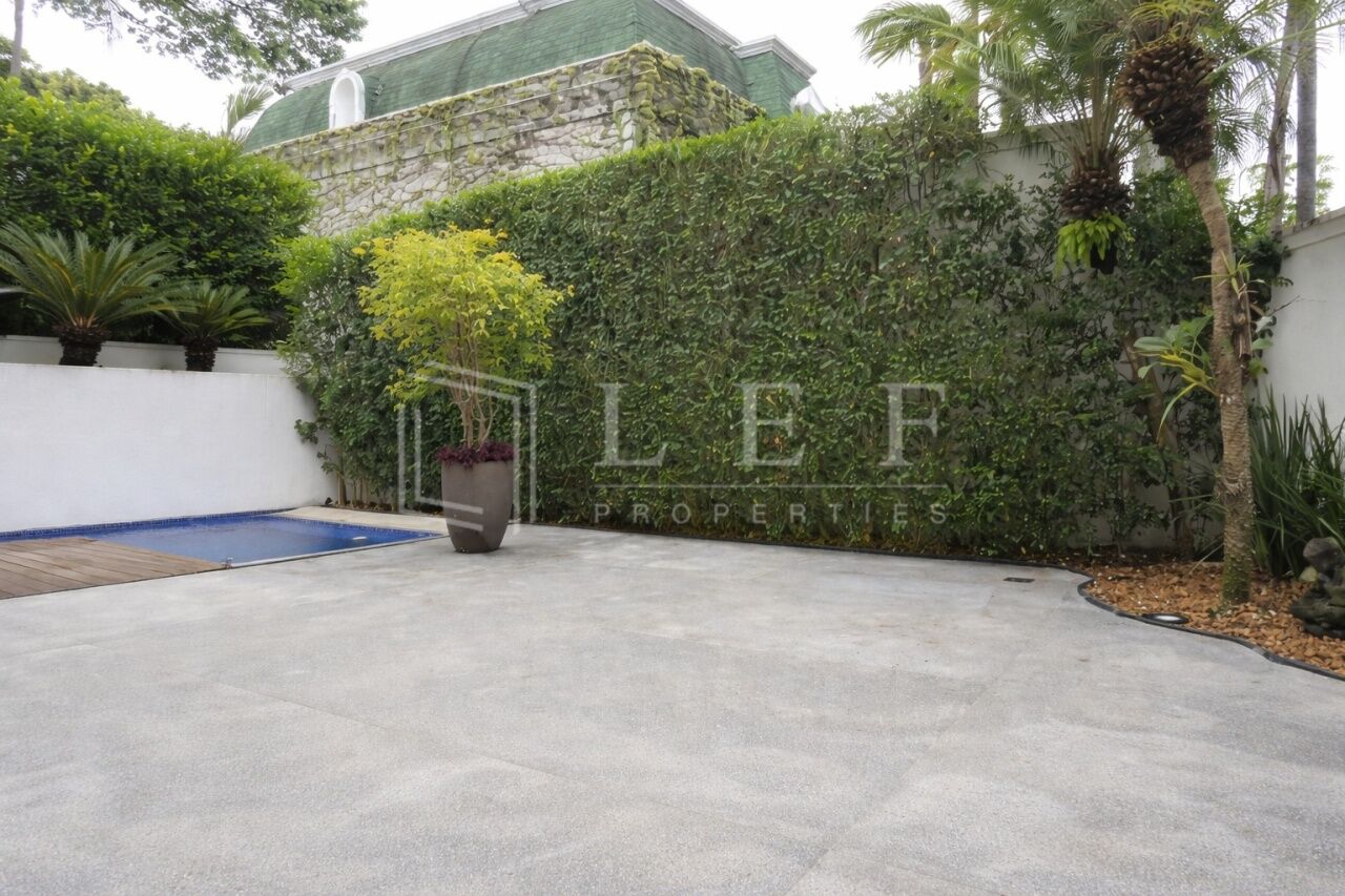 Lef Properties
