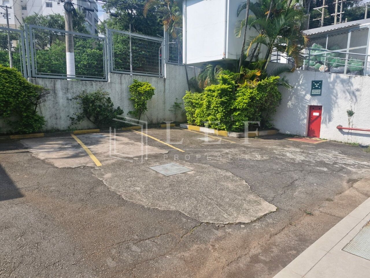 Lef Properties