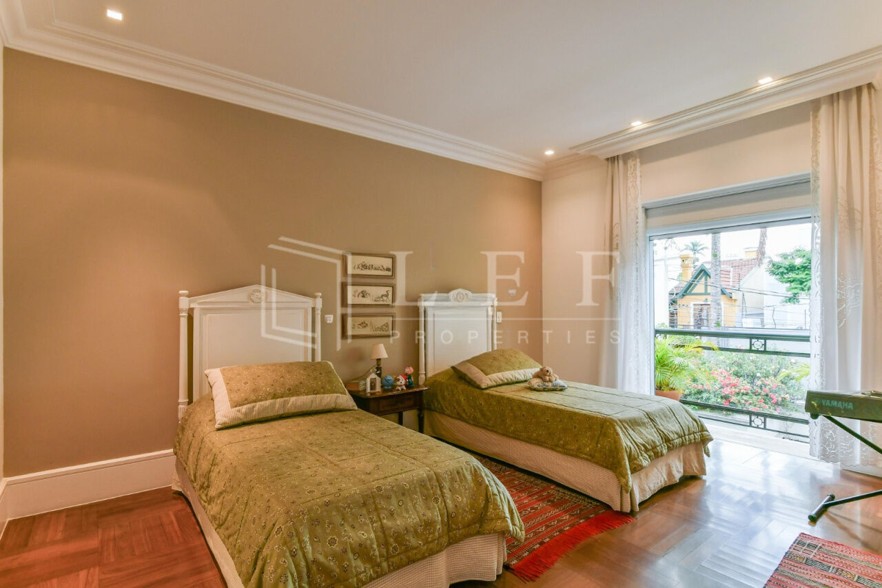 Lef Properties