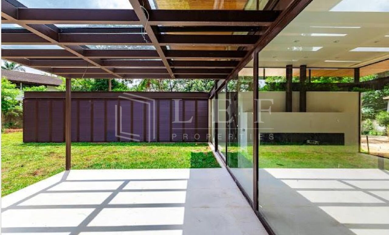 Lef Properties