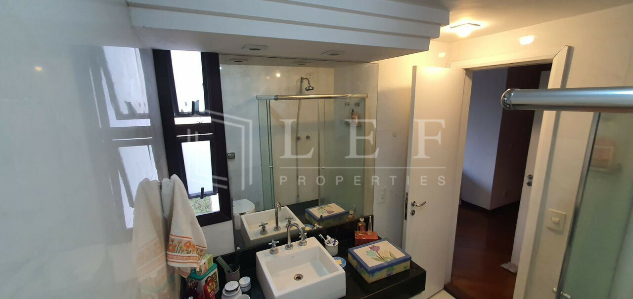 Lef Properties